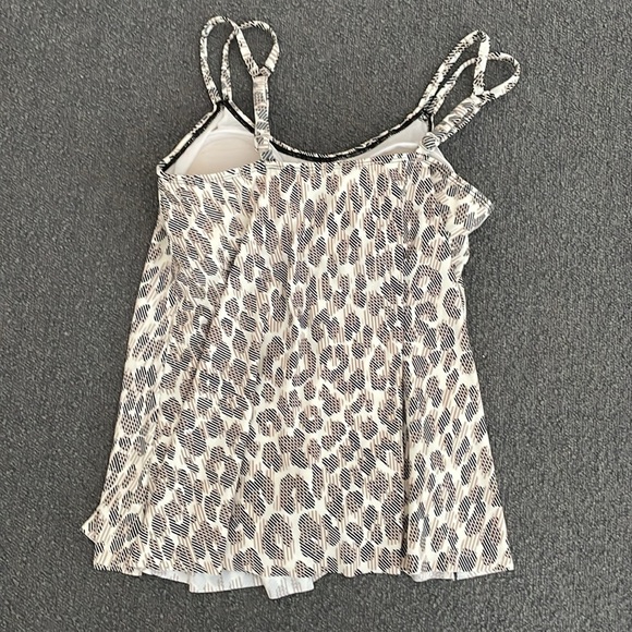 Adjustable Tankini Swimsuit with NO Bikini Bottom - US 10 - Picture 3 of 4